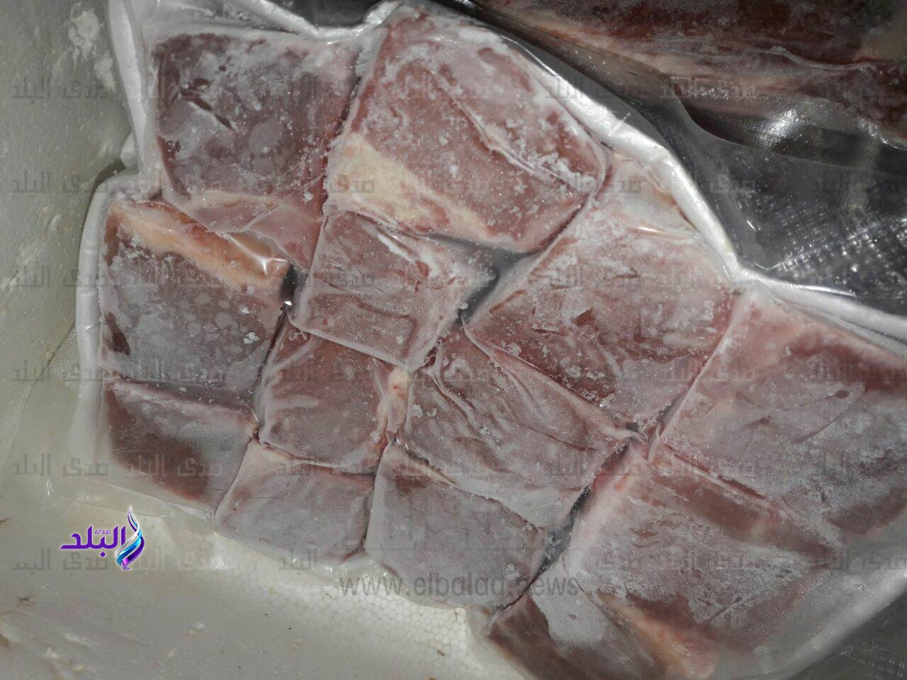  لحم خنزير بسوبر ماركت