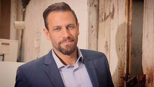 نيكولا معوض