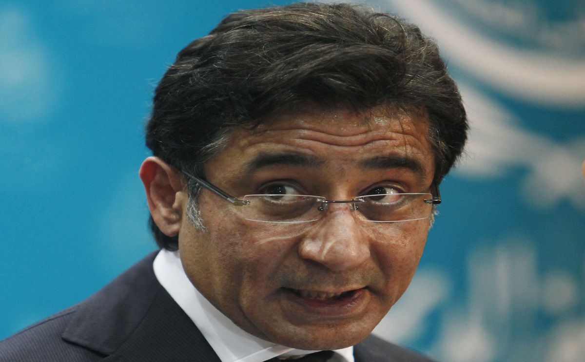 رجل الأعمال أحمد عز
