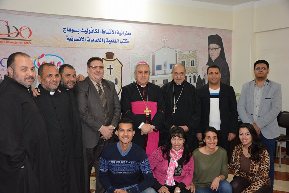سفير الفاتيكان يزور مكتب التنمية
