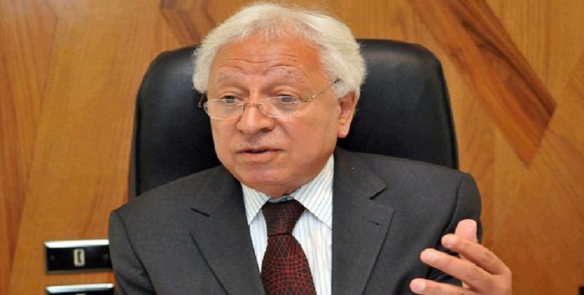 الدكتور شوقى السيد أستاذ القانون الدستورى الدكتور شوقى السيد أستاذ القانون الدستورى
