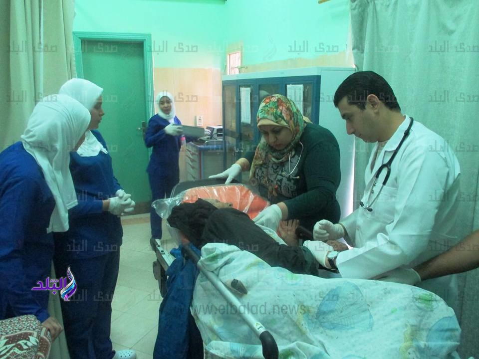 وزير الدفاع يكلف بعلاج سيدة مسنة بمستشفي سوهاج العسكري..صور