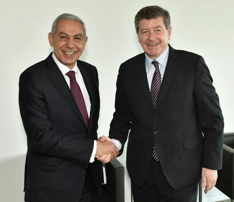 طارق قابيل وزير الصناعة طارق قابيل وزير الصناعة