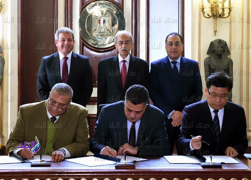 المهندس خالد عبدالعزيز وزير الشباب والرياضه المهندس خالد عبدالعزيز وزير الشباب والرياضه