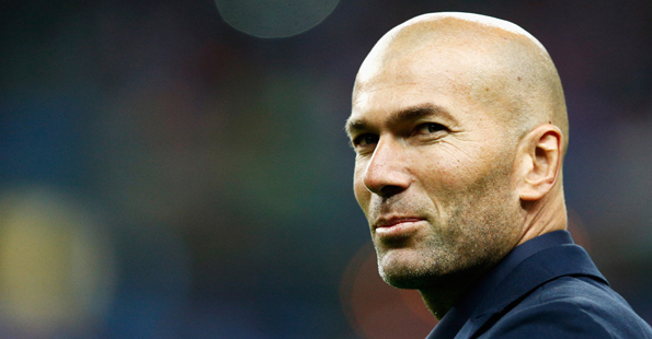 المدير الفني لفريق ريال مدريد الإسباني، زين الدين زيدان المدير الفني لفريق ريال مدريد الإسباني، زين الدين زيدان
