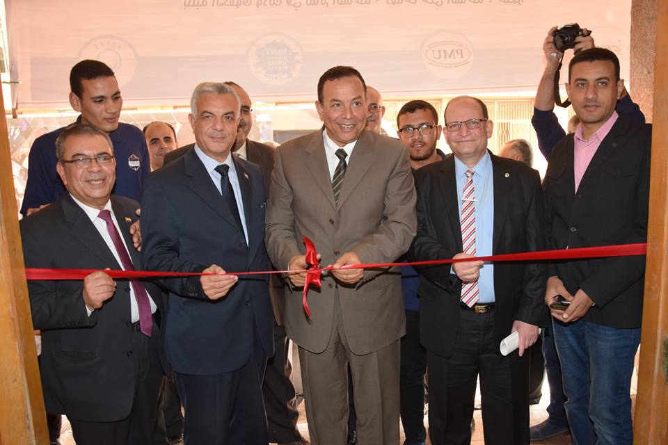 رئيس جامعة المنوفية يفتتح معرض المشروعات والتجارب العلمية