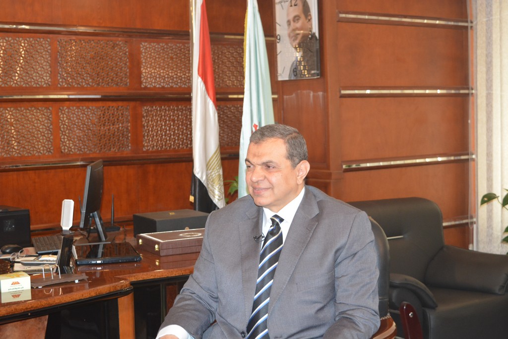 وزير القوي العاملة محمد سعفان