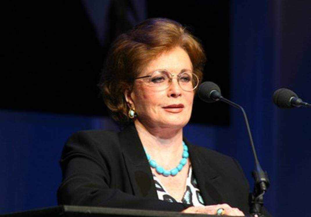 السيدة جيهان السادات  السيدة جيهان السادات