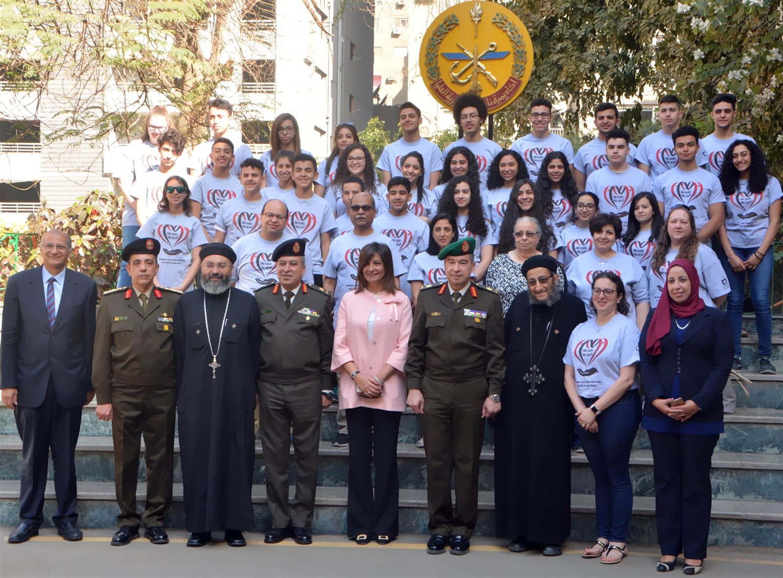 وزيرة الهجرة مع قادة القوات المسلحة