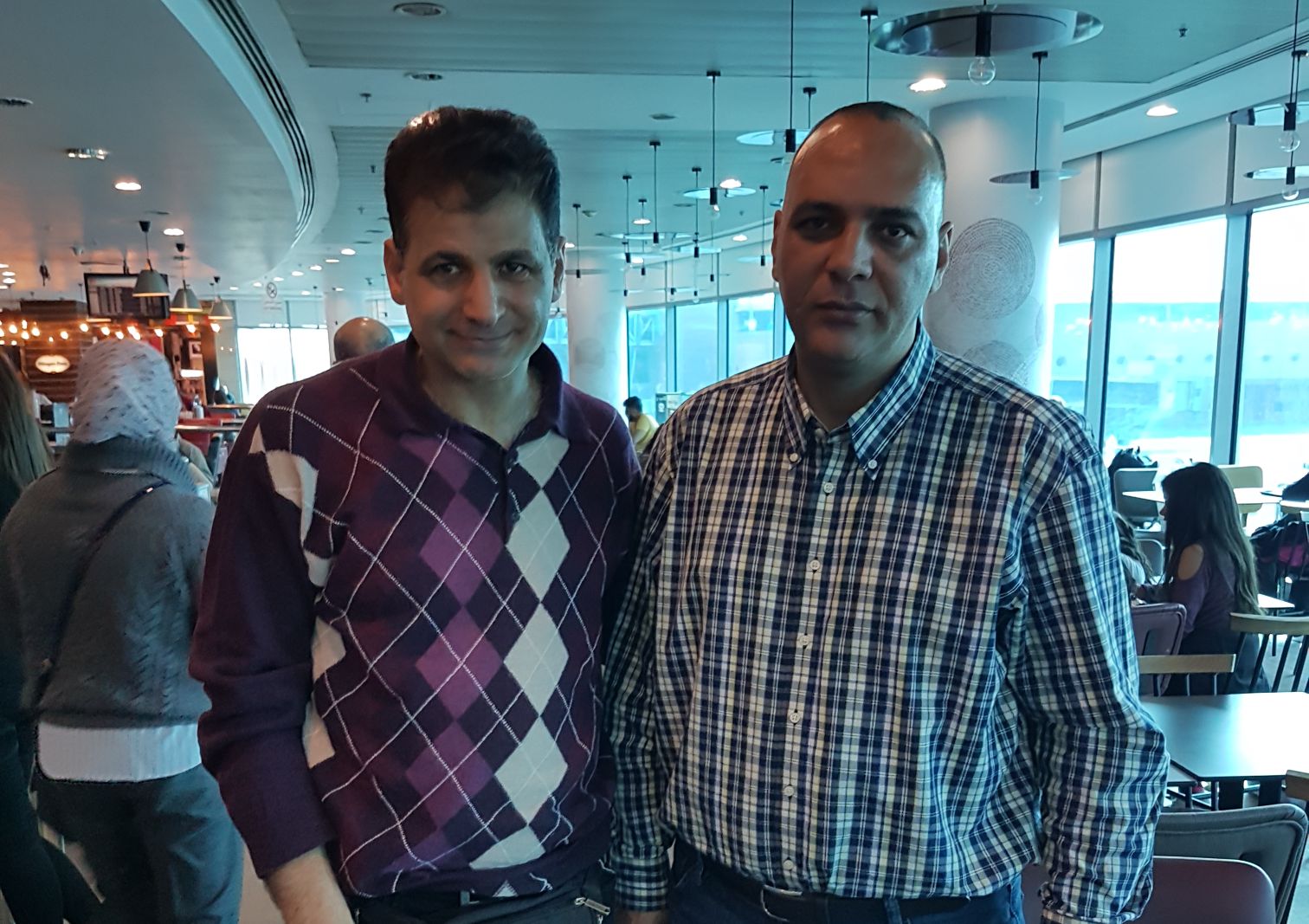 بهجت العبيدى أثناء تواجده بالمطار