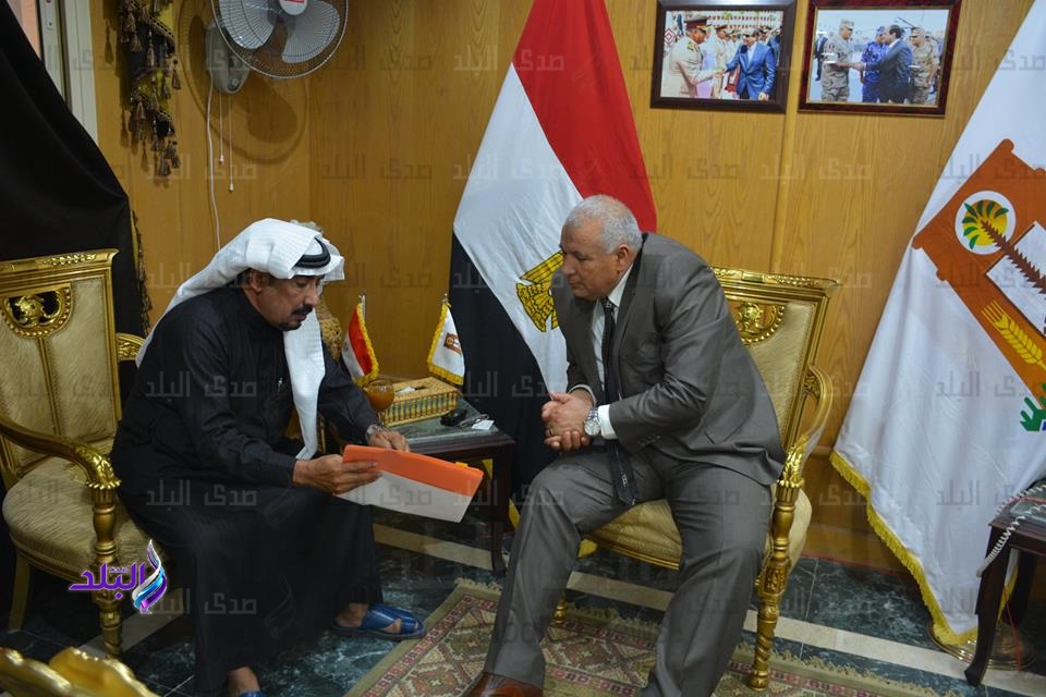 محافظ الوادى يلتقى بوفد احدى الشركات الخليجية محافظ الوادى يلتقى بوفد احدى الشركات الخليجية