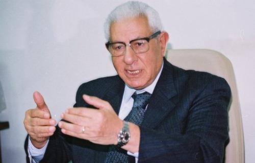 مكرم محمد أحمد