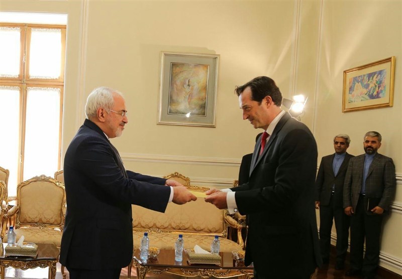 نيكولاس هابتون وجواد ظريف 