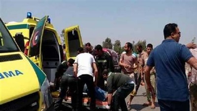 سيارات اسعاف تنقل مصابين- ارشيفي سيارات اسعاف تنقل مصابين- ارشيفي