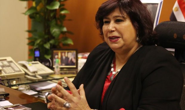 وزيرة الثقافة 
