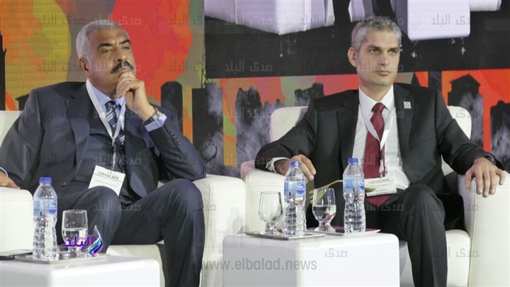 خلال المؤتمر