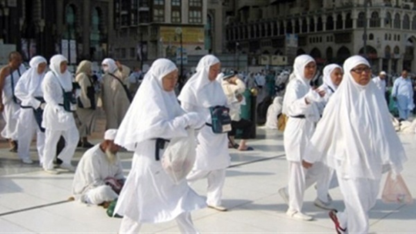 سفر المرأة لأداء العمرة أو الحج بدون محرم