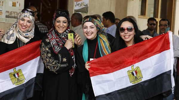 المرأة المصرية أثناء مشاركتها في استحقاق سابق