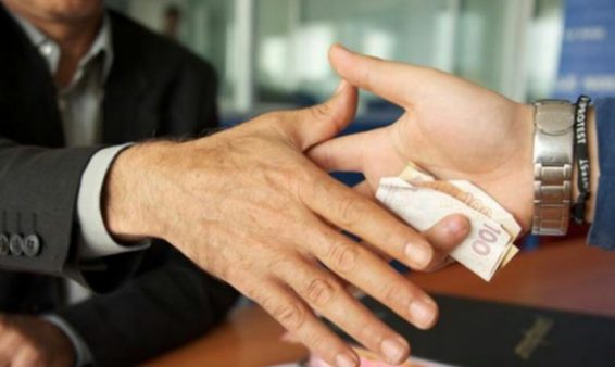 الفرق بين البقشيش والرشوة 