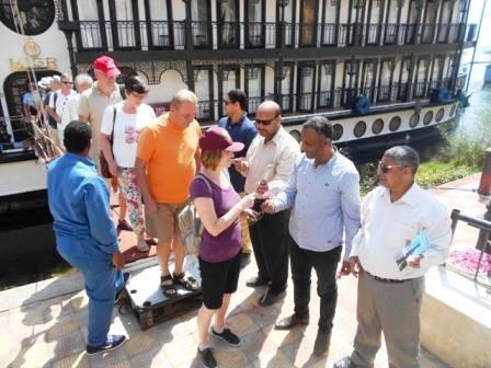 وصول فوجين سياحيين