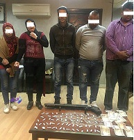 المتهمين والمضبوطات