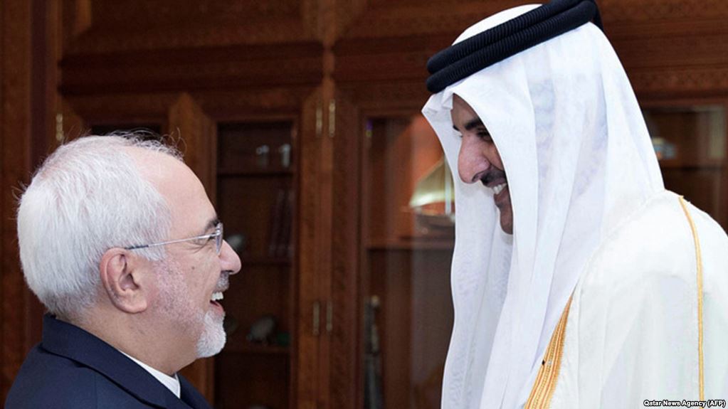 أمير قطر خلال لقاء مع وزير خارجية إيران 