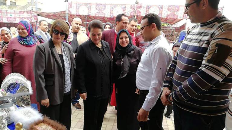 محافظ البحيرة تفتتح مهرجان التسوق