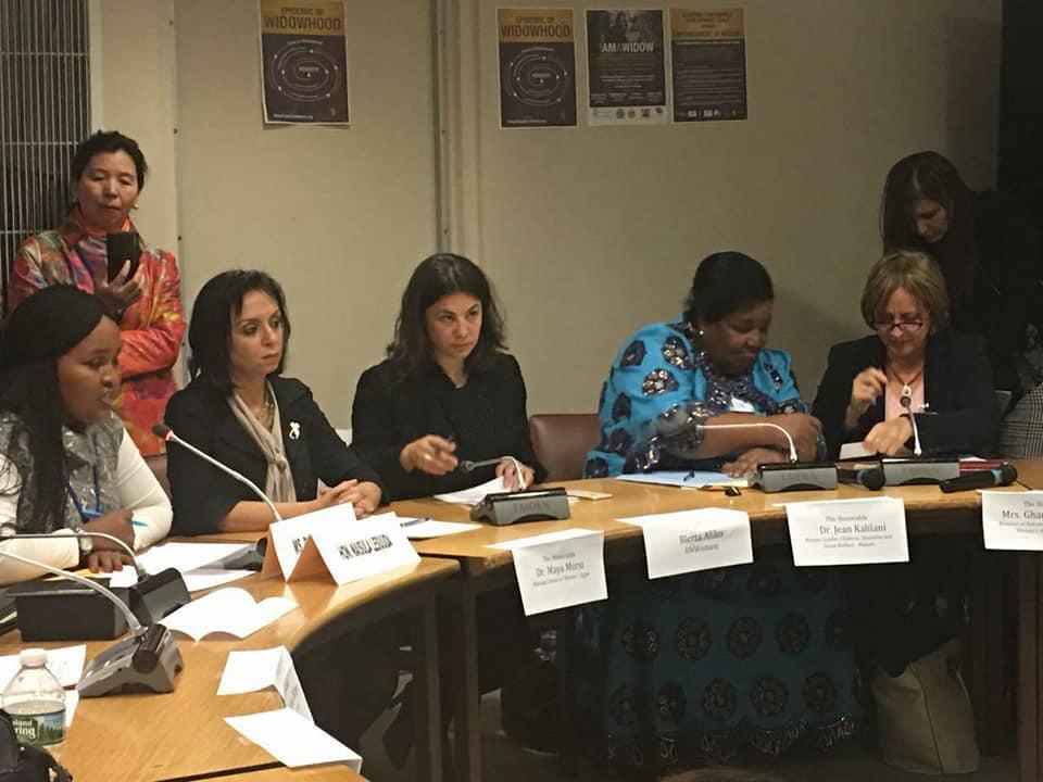 صورة من الجلسة