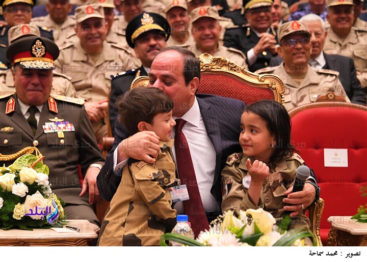 الرئيس وأبناء الشهداء 