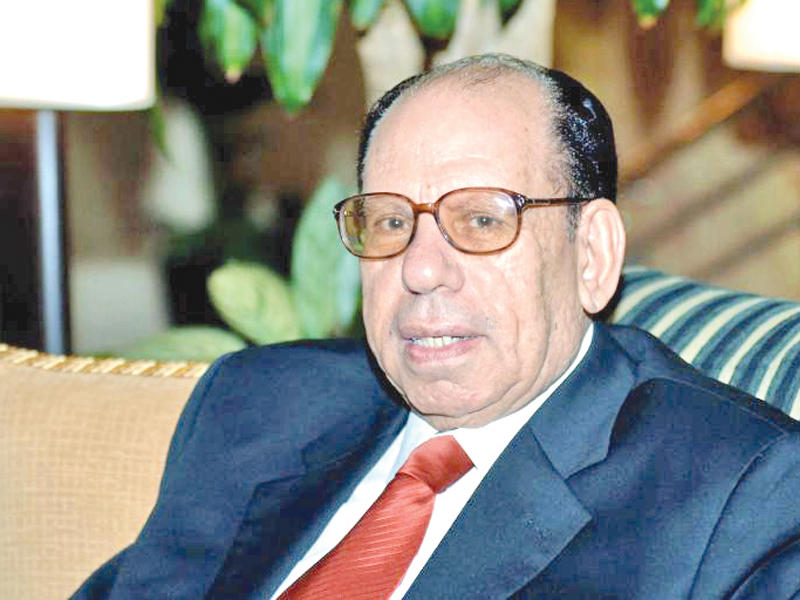 الدكتور صلاح فضل