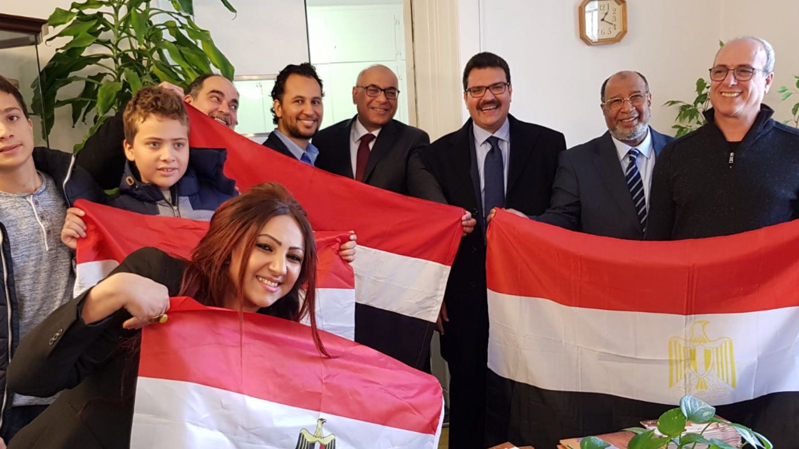 وافد المصريون بجنيف للإدلاء بأصواتهم في الانتخابات
