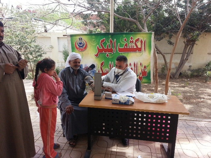 كشف طبي مجاني على ١٨٦٦ مريض بالقصاصين