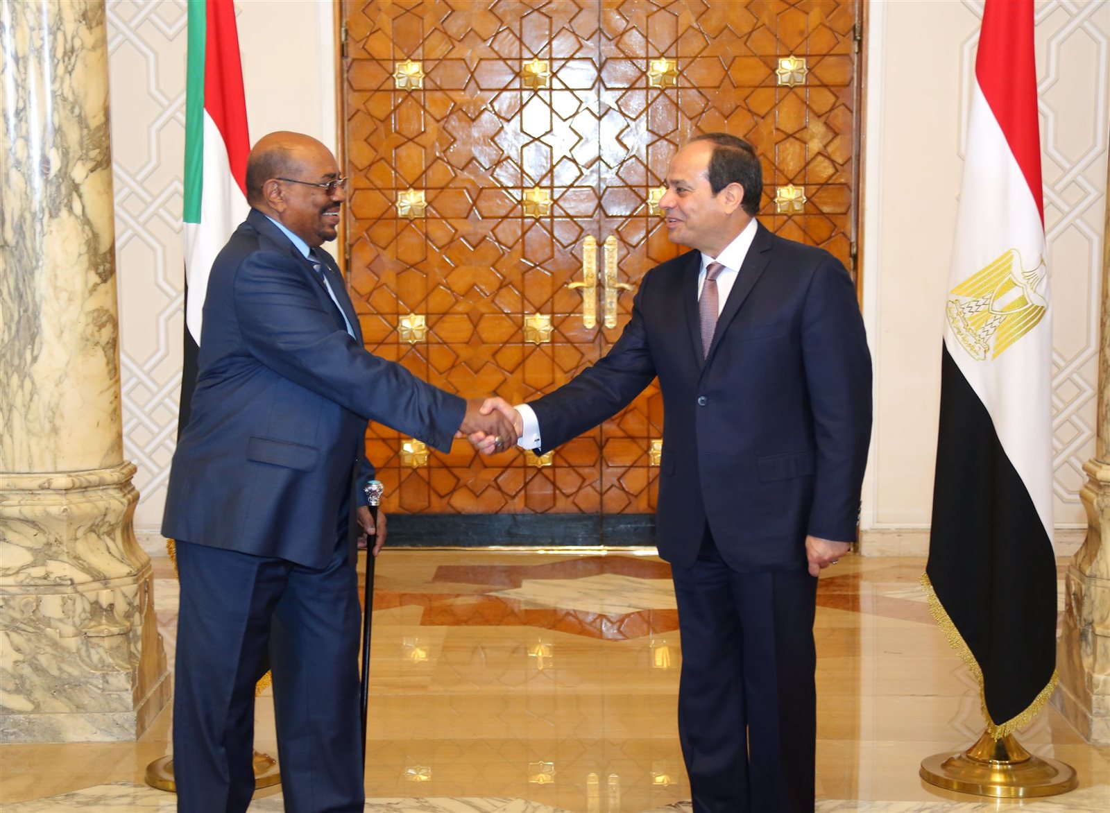 الرئيس السيسي والرئيس البشير الرئيس السيسي والرئيس البشير