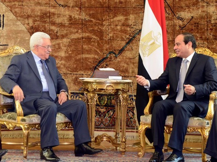الرئيس السيسي والرئيس محمود عباس الرئيس السيسي والرئيس محمود عباس
