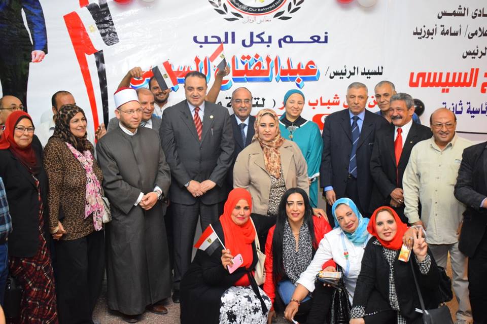 حسن مصطفى أثناء تصويته فى الانتخابات 