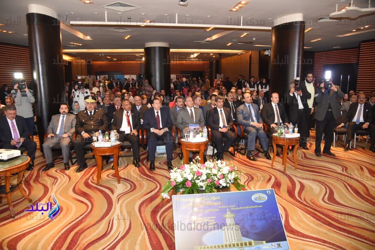 الجلسة الثانية من مؤتمر الإسكندرية "السياحة.. المشكلة والحل" الجلسة الثانية من مؤتمر الإسكندرية "السياحة.. المشكلة والحل"