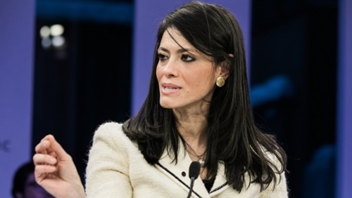 وزيرة السياحة