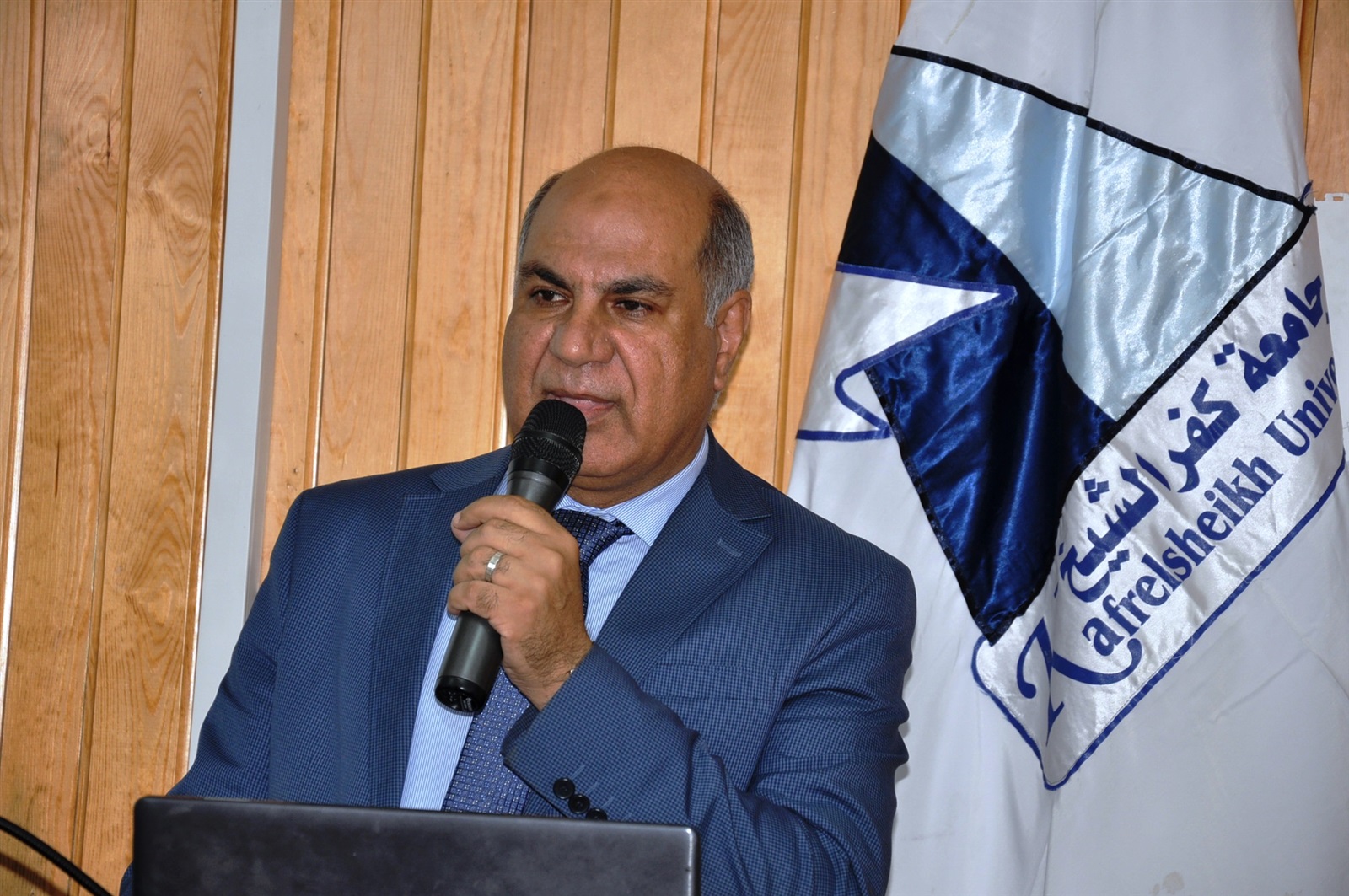 الدكتور ماجد القمري رئيس الجامعة