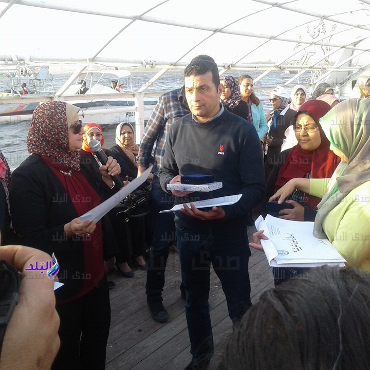 مستشارة وزير الصحة لشئون التمريض تكرم أمهات مصر 