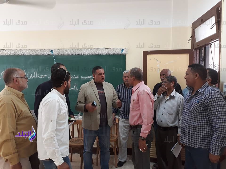 رئيس مدينة سفاجا يتفقد المقار الانتخابية