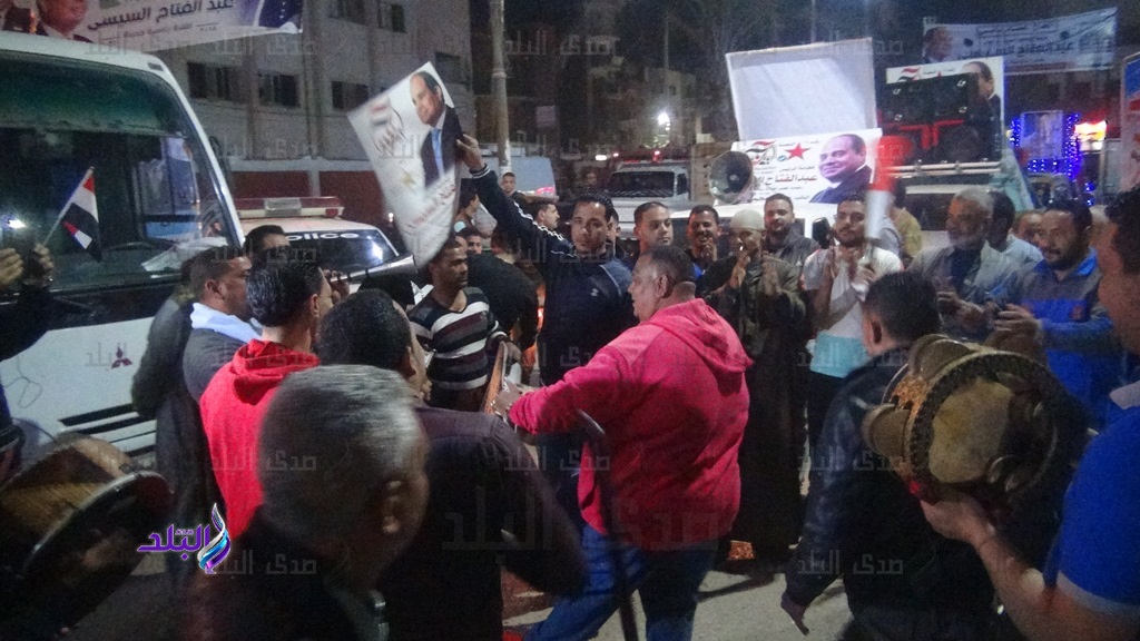 مسيرة حاشدة لأهالي المنوفية لدعم السيسي بشبين الكوم مسيرة حاشدة لأهالي المنوفية لدعم السيسي بشبين الكوم