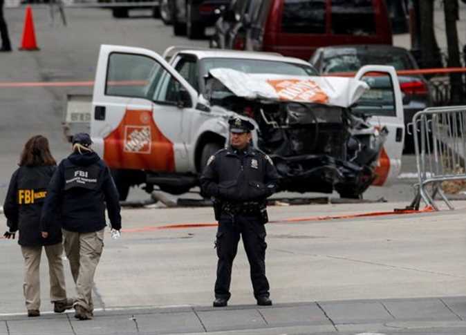 صورة من الحادث الإرهابي فى فرنسا صورة من الحادث الإرهابي فى فرنسا