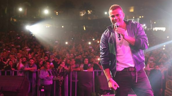 عمرو دياب يغني "انا أيه في حياتك" عمرو دياب يغني "انا أيه في حياتك"