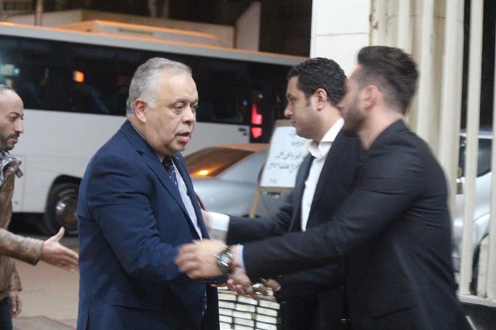 نجوم الفن يشاركون في عزاء والدة المخرج هانى إسماعيل نجوم الفن يشاركون في عزاء والدة المخرج هانى إسماعيل