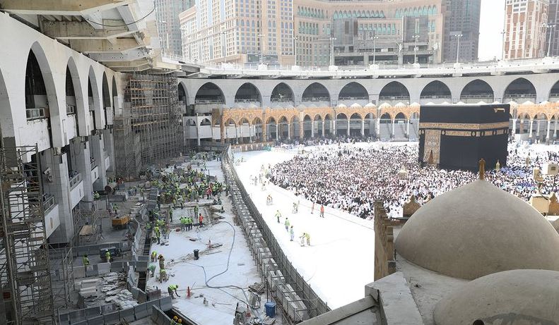 جانب من أعمال الترميم