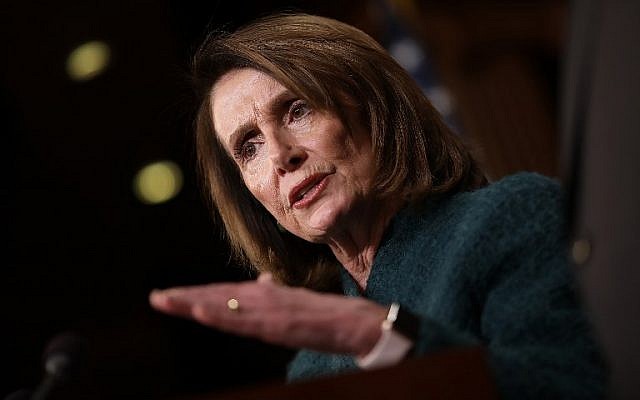 زعيمة الاقلية في الكونجرس الامريكي نانسي بيلوتشي