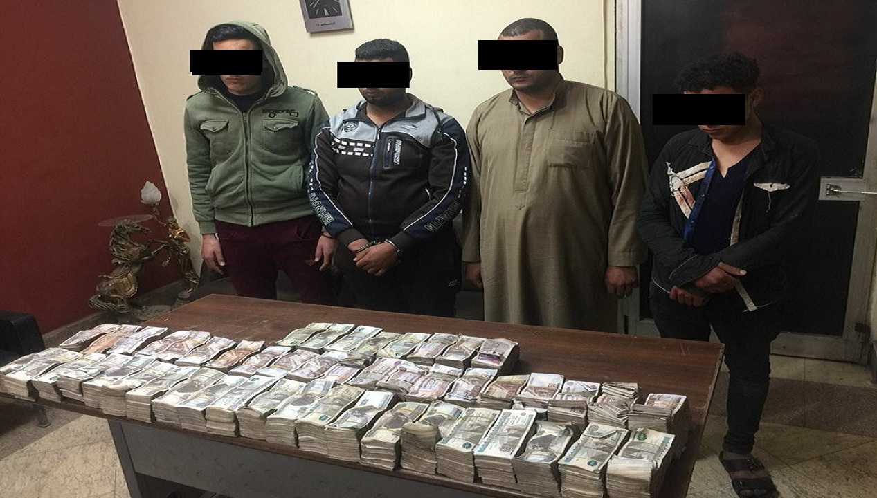 المتهمين
