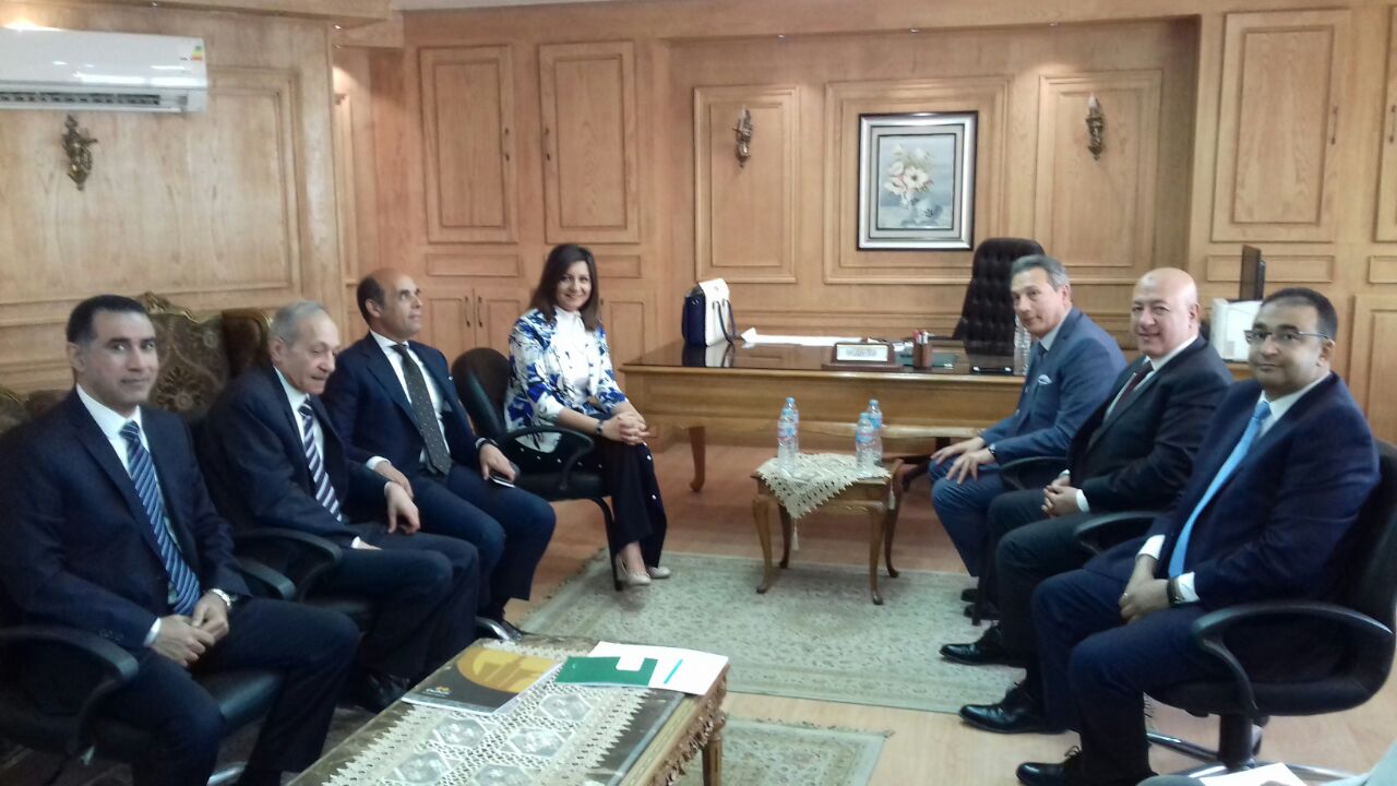 وزيرة الهجرة خلال الاجتماع وزيرة الهجرة خلال الاجتماع