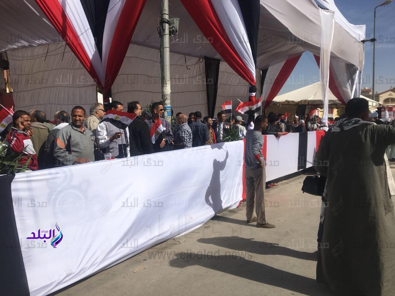 المواطنين أمام اللجان الإنتخابية 