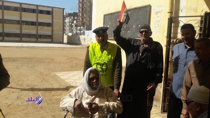 الشرطة فى خدمة الناخبين باسيوط 